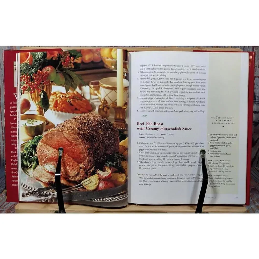 Good Housekeeping A Very Merry‎ Christmas Cookbook